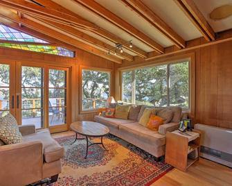 Hillside Home with Deck and Views of Tomales Bay! - Inverness - Living room