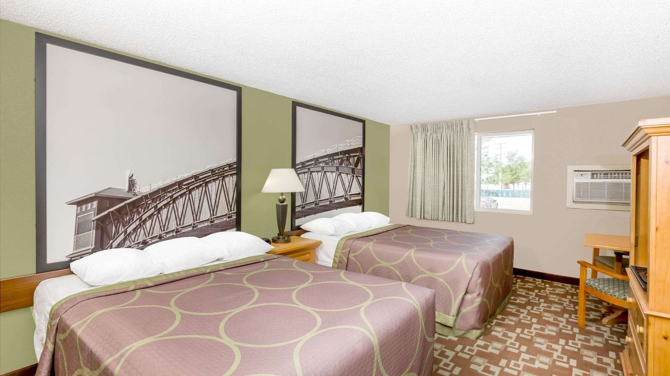 Super 8 by Wyndham Kearney