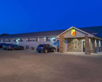 Super 8 by Wyndham Kearney - Kearney - Building