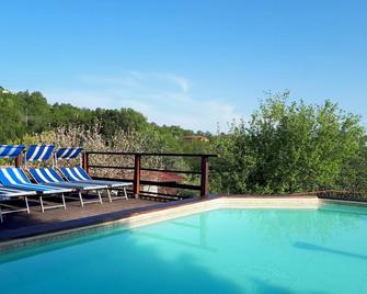 Cushy Holiday Home With Swimming Pool, Terrace, Garden, Bbq - Bolano - Piscina