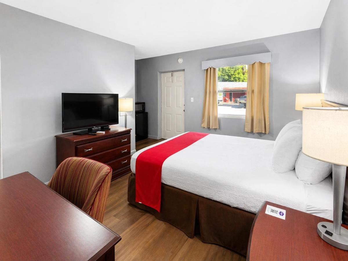 Stevens Motel By Capital O Ocala Us 27 thumbnail 3