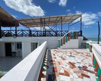 Hotel y Restaurante Macumba - Río Lagartos - Balcony