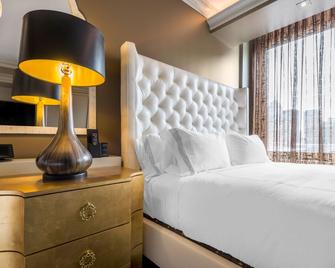 Comfort Inn & Suites - Hawthorne - Bedroom