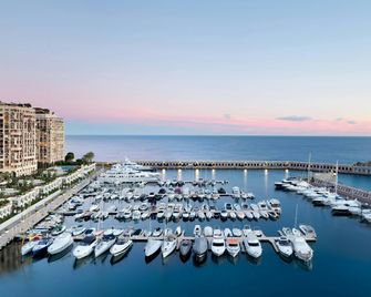 Riviera Marriott Hotel La Porte de Monaco - Cap-d’Ail - Außenansicht