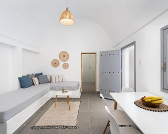 Villa Tholos & Prive Jacuzzi - Kamari - Living room