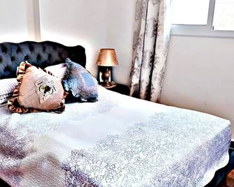 Luxury 3-bedroom apartments 5-min to the Airport - Fès - Chambre