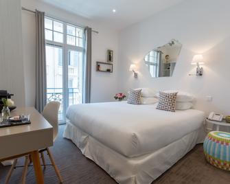 Yelo Belle Epoque Powered By Sonder - Cannes - Bedroom