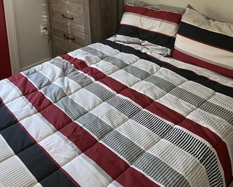 Near Town! - Fayetteville - Slaapkamer