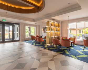 Holiday Inn Guildford By IHG - גילדפורד - בניין