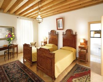 Villa Busta Hotel - Montebelluna - Bedroom
