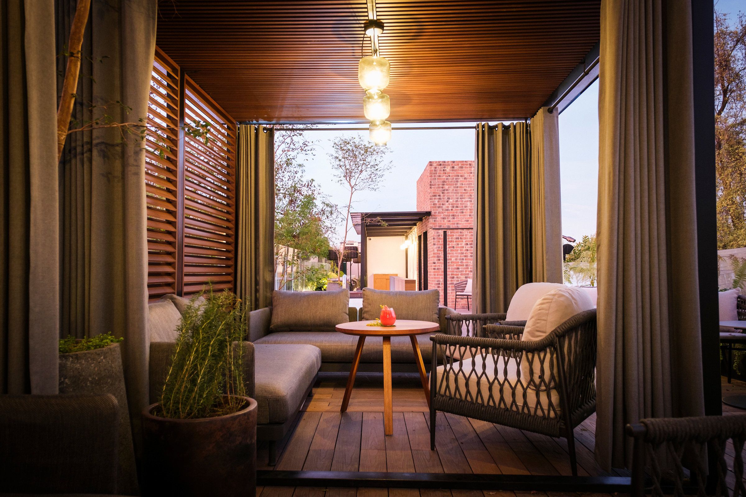 كيمبتون فيرجيليو بولانكو باي آيتش جي - Los Reyes - حوض السباحة