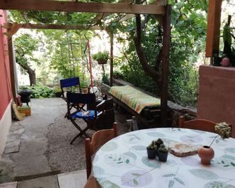 Ara House: Rural Atmosphere A Stone's Throw From The Center - Rijeka - Patio