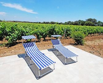 Charming House in Is Potettus with Private Garden - Sant’Anna Arresi - Binnenhof