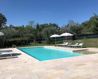 Holiday apartment Montegiorgio for 2 persons with 1 bedroom - Farmhouse - Montegiorgio - Piscina