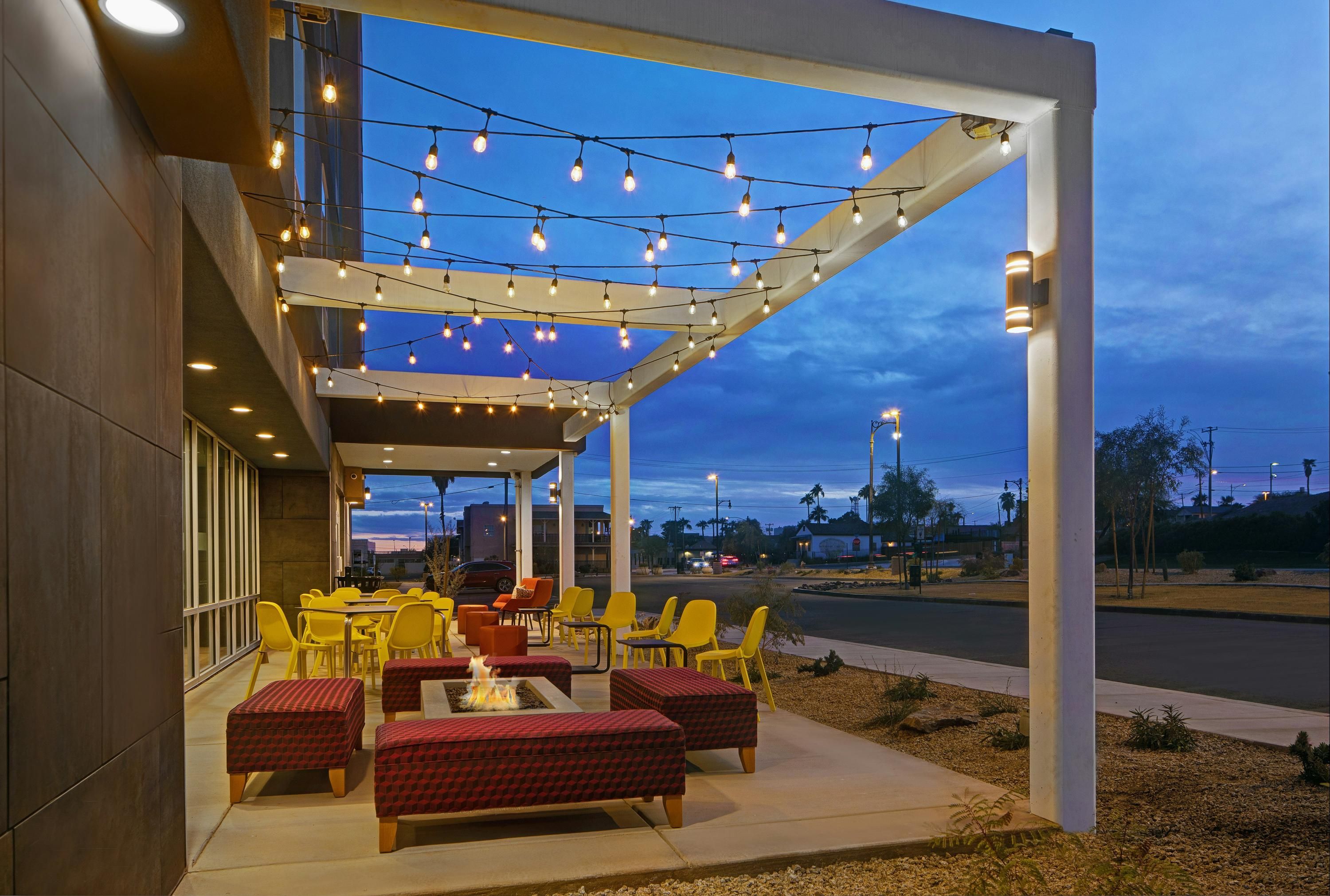 Home2 Suites by Hilton Yuma Pivot Point - Юма - Патіо