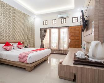 Bromo View Hotel - Probolinggo - Bedroom