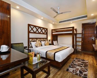 Hotel Blue Pearl - Free Airport Pick up - New Delhi - Bedroom