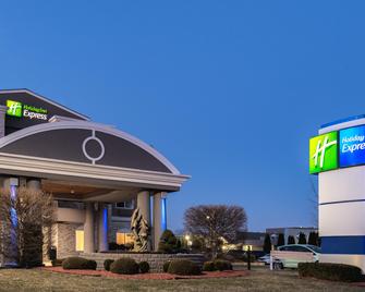 Holiday Inn Express Branford-New Haven - Branford - Building