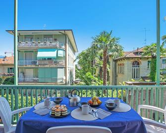 Strixia Apartment Stresa 50m From Lake - Happy Rentals - Stresa - Balcon