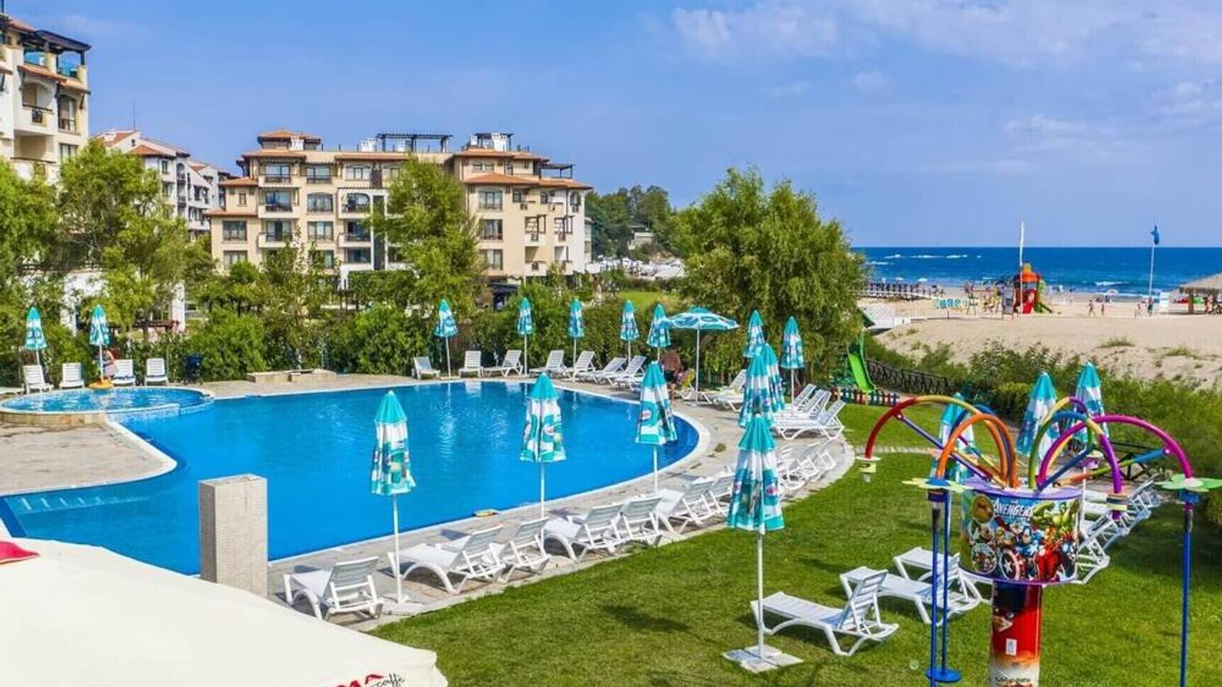 Oasis Del Mare Resort