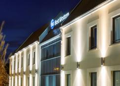 Best Western La Mare o Poissons - Ouistreham - Gebäude