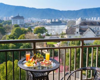 Tongfang Plaza Zhuji - Shaoxing - Balkon