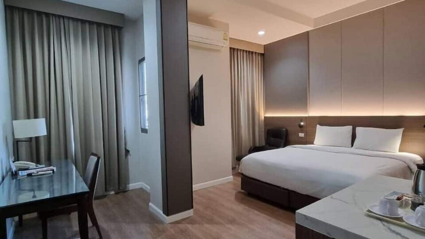 J. Park Hotel