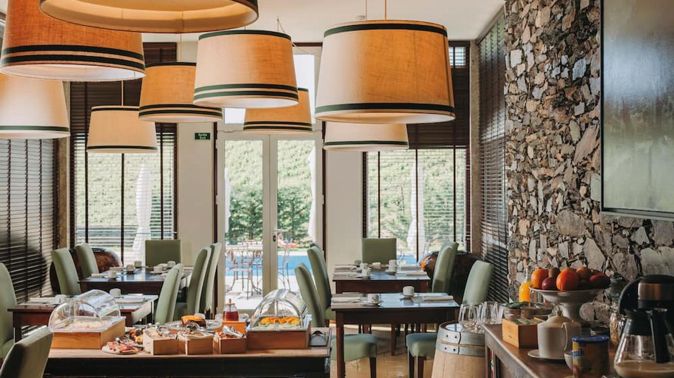 The Manor House Celeirós