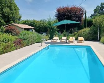 Gîte du Domaine du Roc - Lussac - Piscina