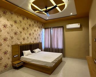 The Black Eagle Resort - 普什卡 - 臥室