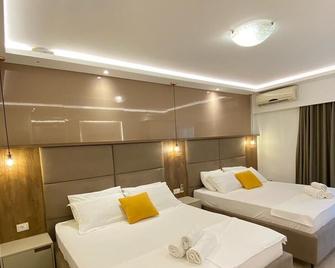 Hotel Comfort - Ulcinj - Bedroom