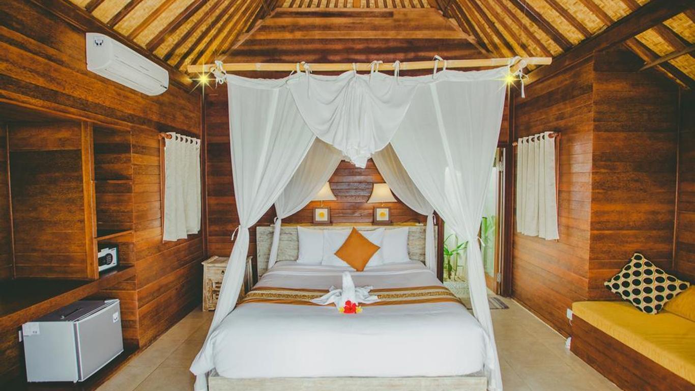 Dini D'Nusa Lembongan