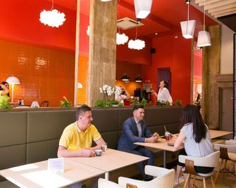 ibis Styles Dunarea Galati - Galați - Restaurante