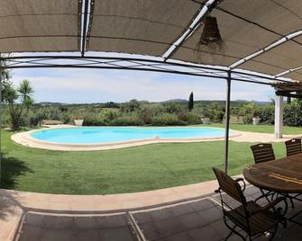 Superb and quiet villa for 6 people with pool and unobstructed view - Autignac - Piscina