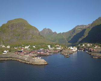 Å Rorbuer - by Classic Norway Hotels - Sørvågen - Dış görünüm