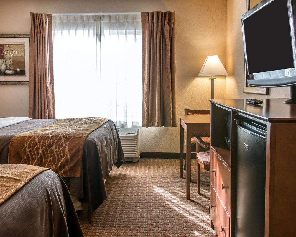 Quality Inn Near Interstate I94 64 8 9 New Buffalo Hotel