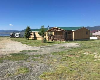 Large House, Lake and Mountain Views ~ Angel Fire Ski Resort - Eagle Nest - Building