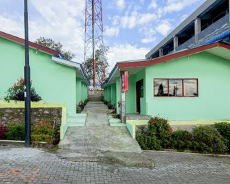 OYO 1701 Bagus Inn - Berastagi - Building