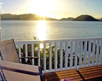Fort Recovery Beachfront Villa & Suites Hotel - Road Town - Balcón