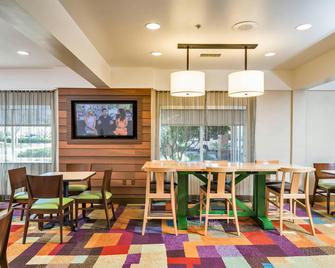 Fairfield Inn & Suites by Marriott Jacksonville Airport - Jacksonville - Restaurant