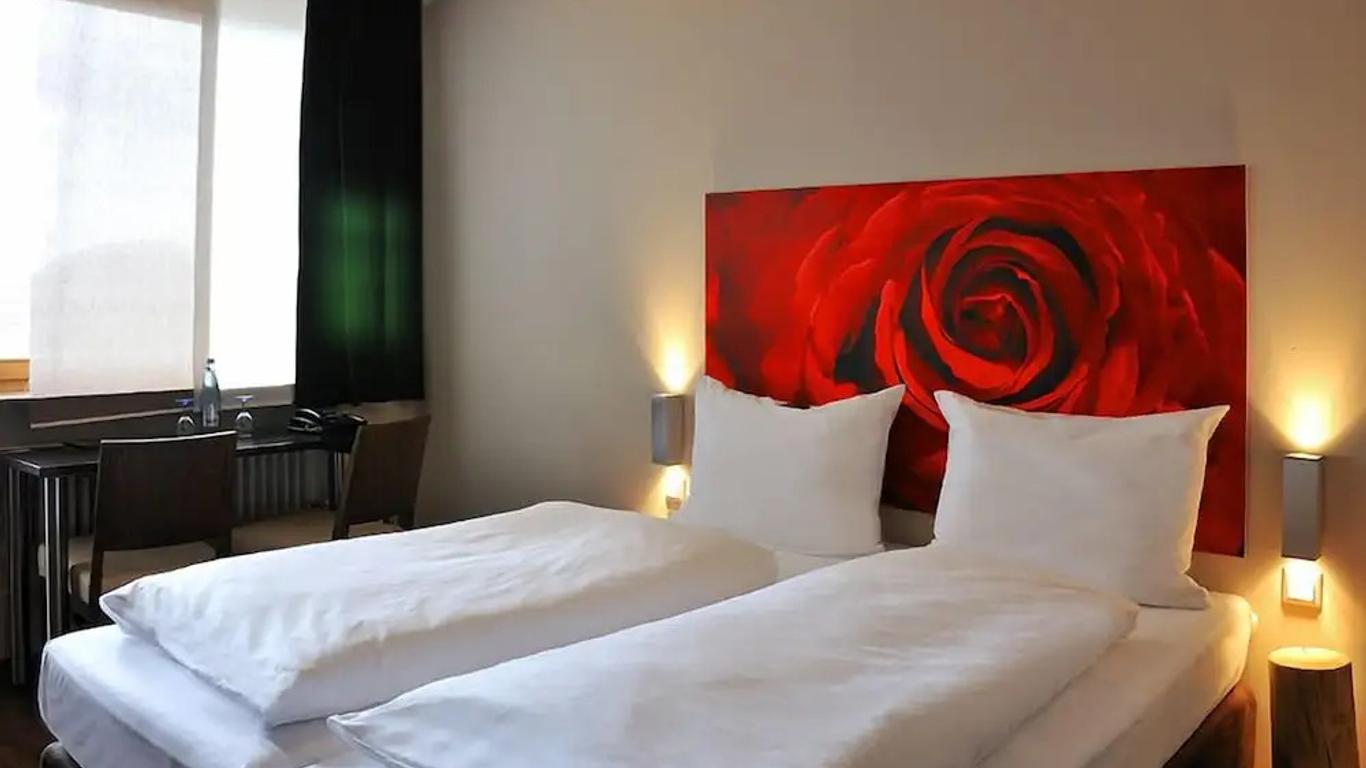 Self Checkin Hotel Heckenrose Lorin