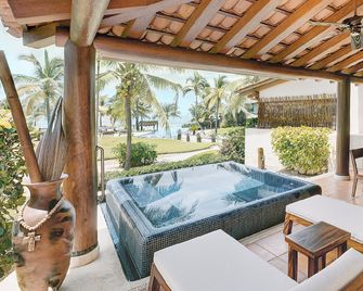 Las Palmas Luxury Villas - Zihuatanejo - Pool