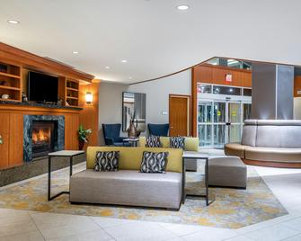 Hilton Garden Inn Tysons Corner - Vienna - Lobby