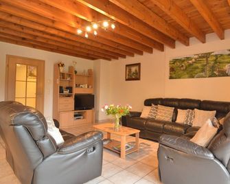 Modern Cottage in Baugnez Malmedy with Sauna - Arimont - Salon