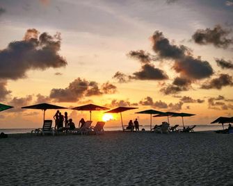 Ocean Bounty - Ukulhas - Playa