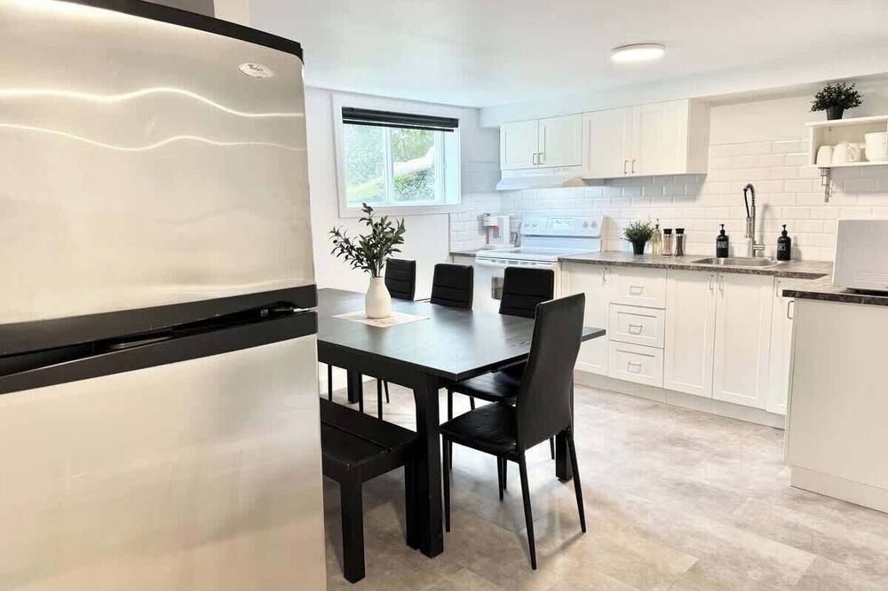 Ste-Foy urban area - 4 bedrooms - Spa - EV chrger - קוויבק סיטי - מטבח