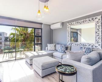 Quayside 301 By Ctha - Century City - Living room