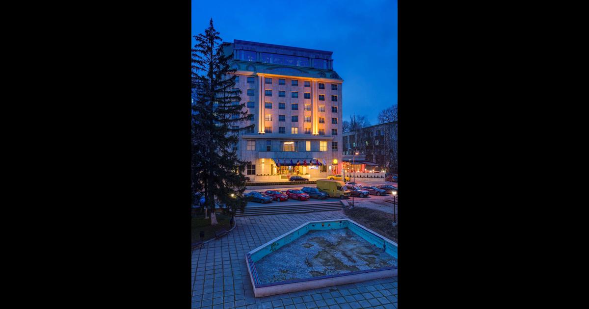 Radisson Blu Leogrand Chisinau S$ 170 (S̶$̶ ̶2̶1̶4̶). Best Chisinau ...