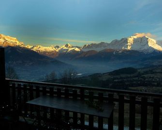 Vue Mont-Blanc, unique, cosy and natural - Cordon - Balcon