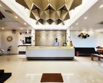 Hotel Driftwood - Port Blair - Port Blair - Front desk